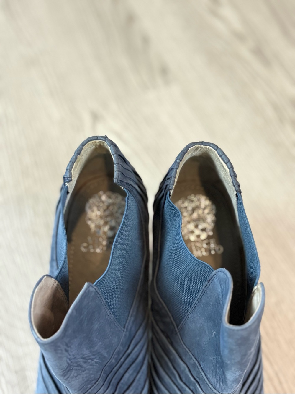 Vince Camuto Navy Leather Ruched Ankle Booties - Picture 4 of 6